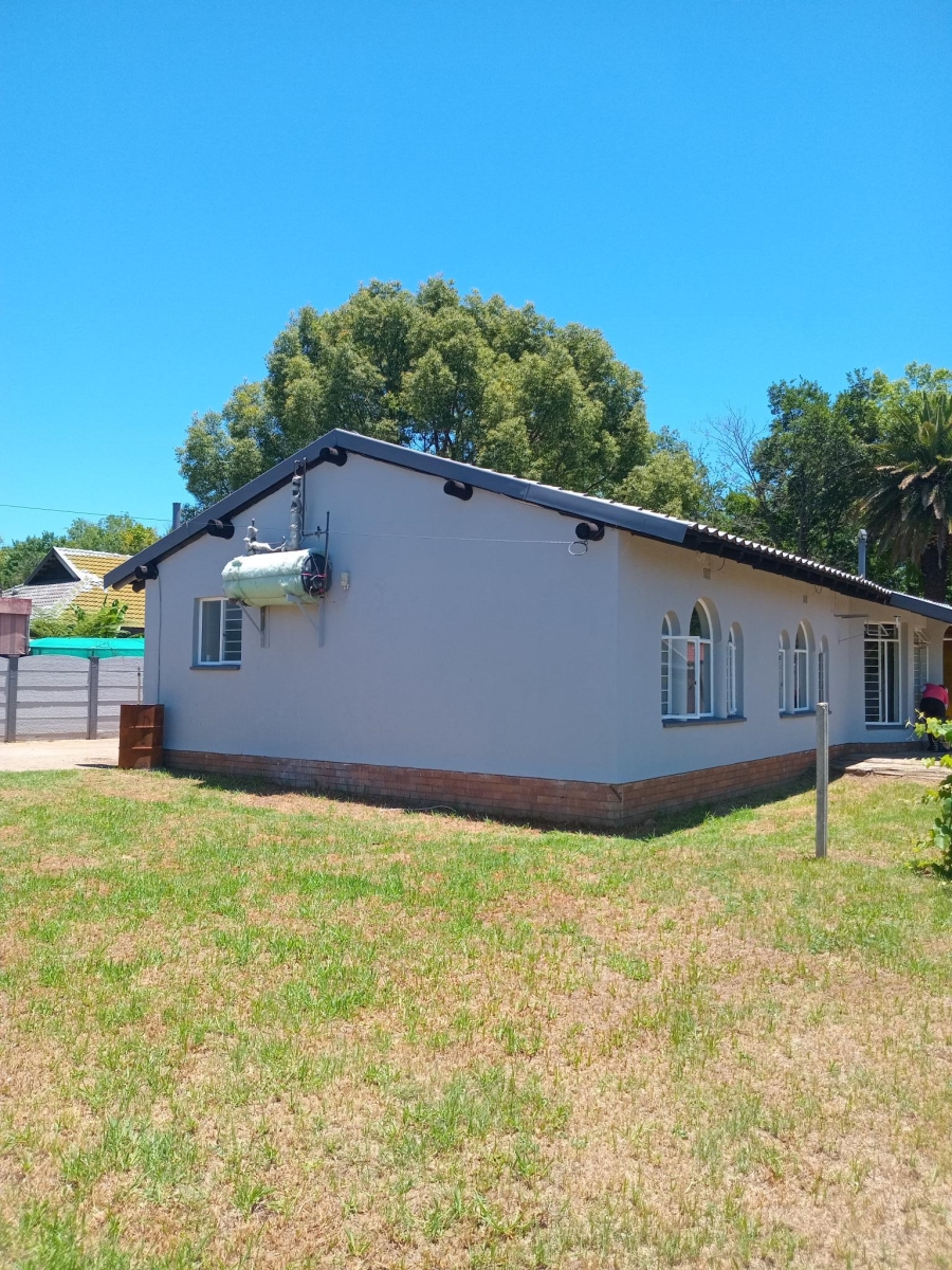 To Let 3 Bedroom Property for Rent in Vaalpark Free State